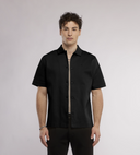 Short-sleeve shirt in Black with button closure