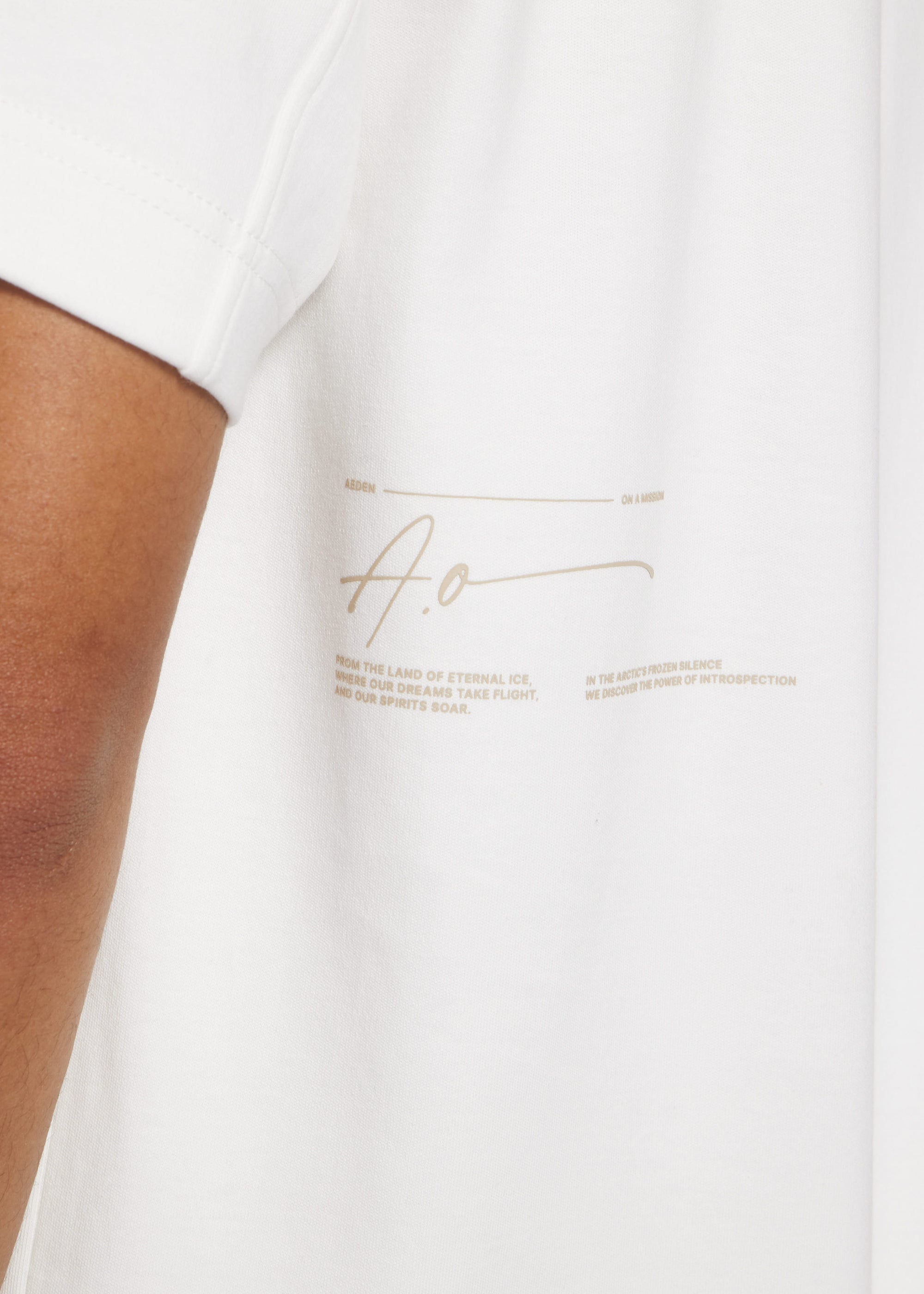 Harun Tee | Off-white