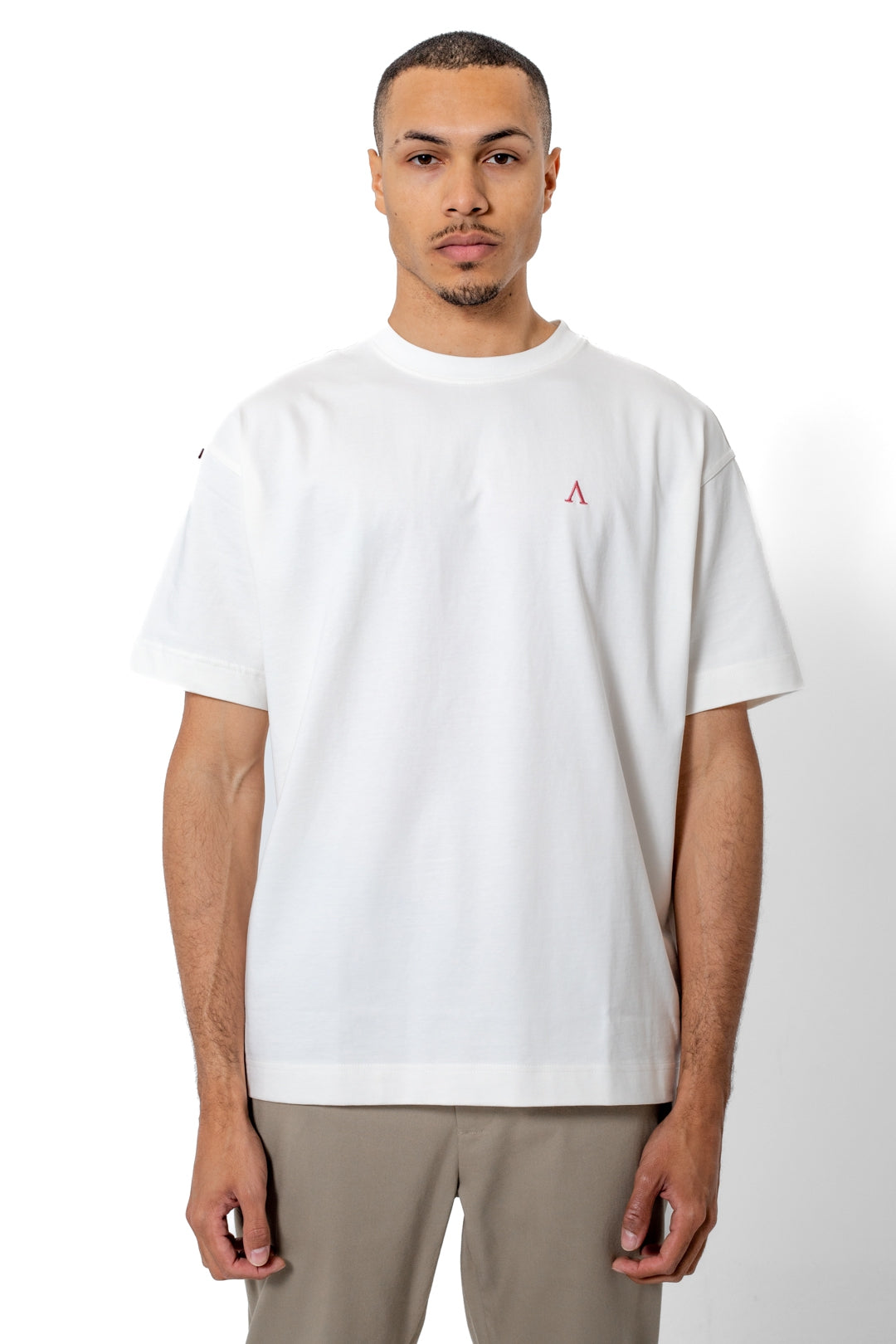 Leo Tee | Off-white