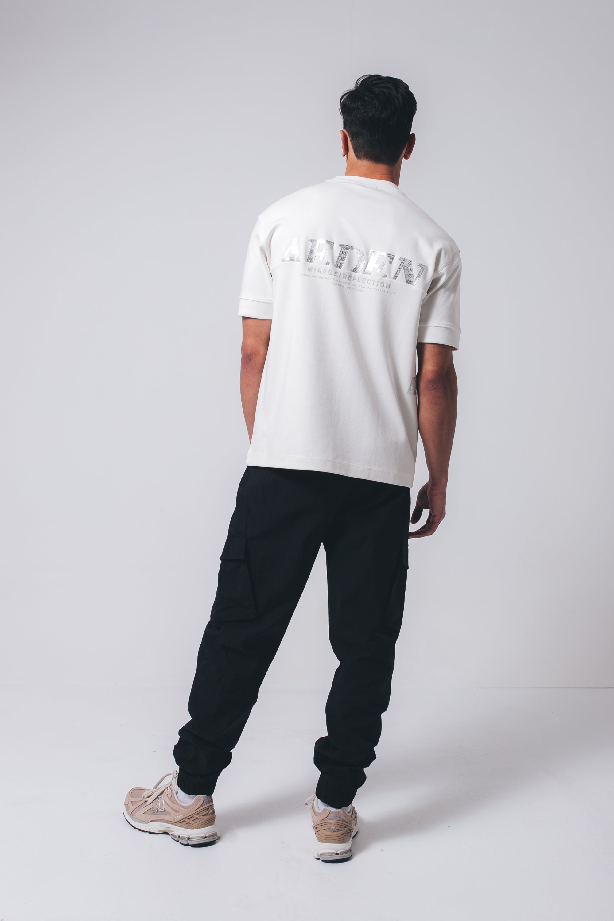 Dan Tee | Off-white