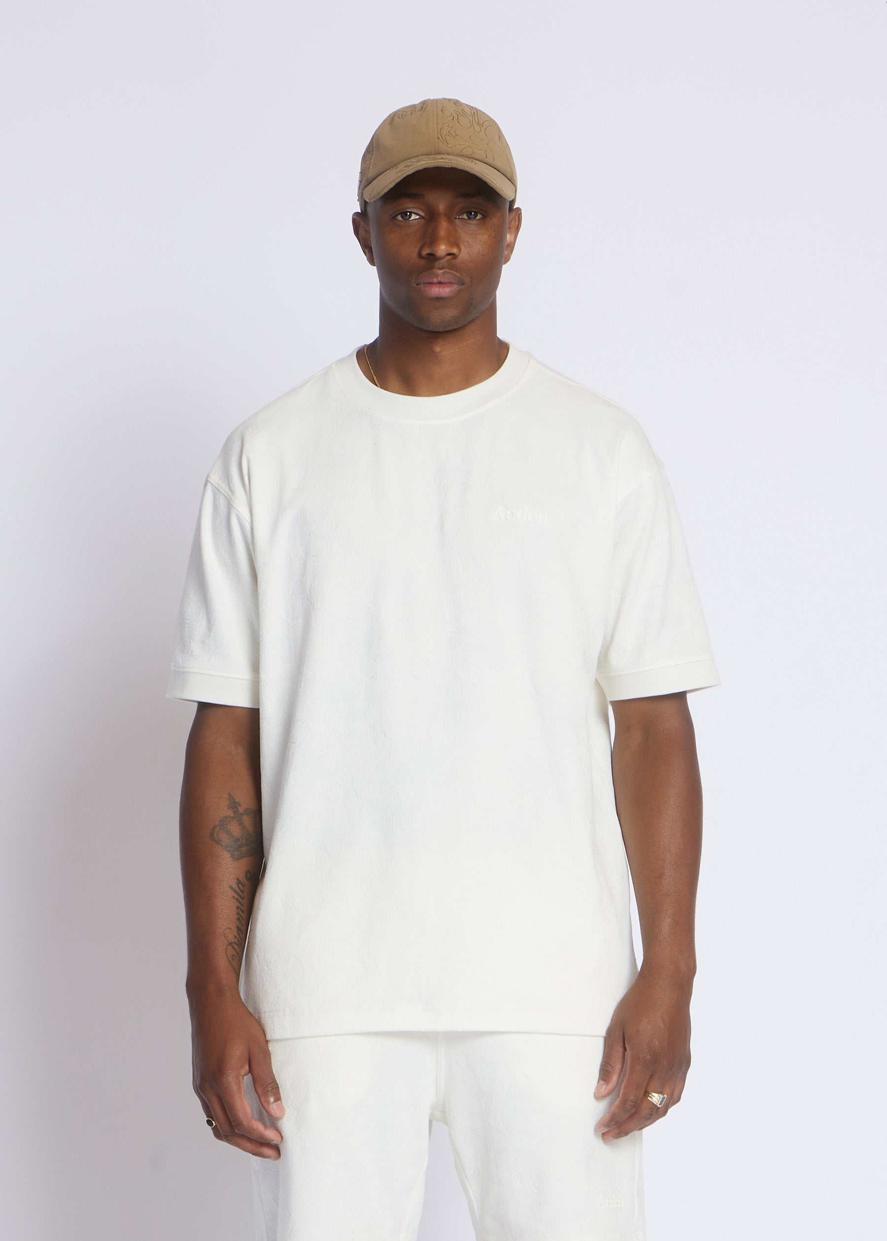 Grant Tee | Off-white