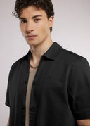 Short-sleeve shirt in Black with button closure